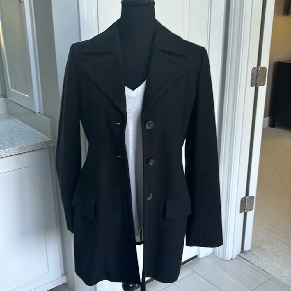 Banana Republic classic single breasted Wool Coat. Size Small